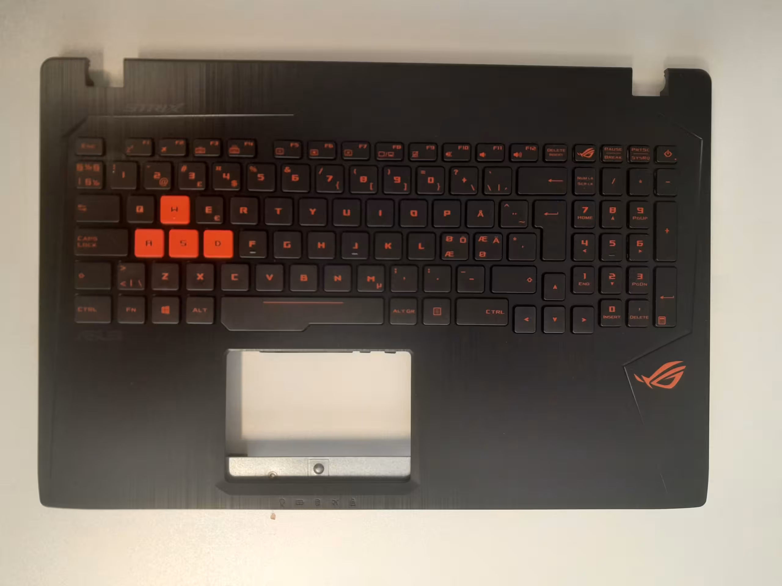 20240508_155520.jpg ASUS Palmrest GL553