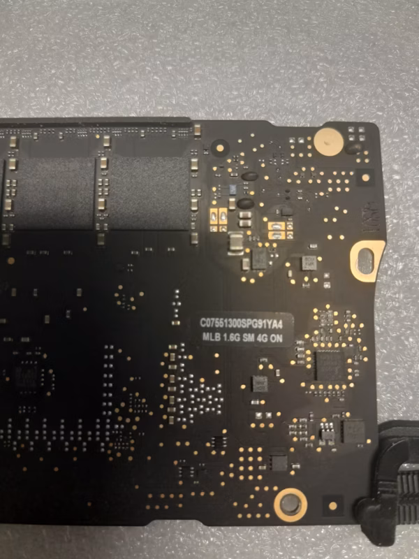 MacBook Air 13" A1466 2015 Emaplaat Intel i5/4GB refurb