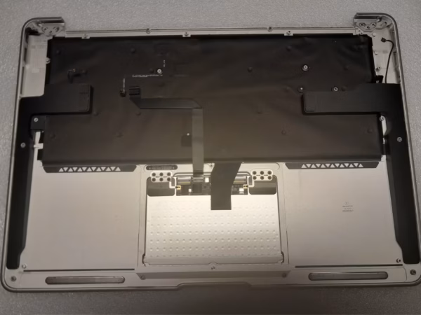 MacBook Air 13" A1466 2015 Klaviatuur Palmrest Top w. Touchpad Speakers UK refurb
