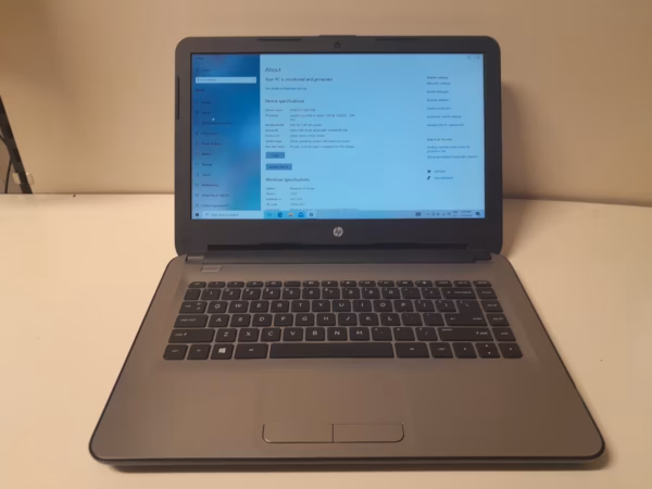HP 14 i3-6006U 8GB 120GB  14" HD+ refurb