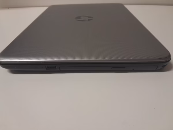 HP 14 i3-6006U 8GB 120GB  14" HD+ refurb
