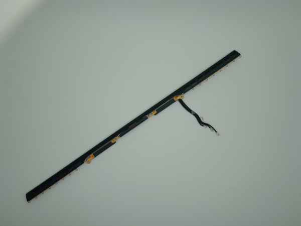 MacBook Pro 15" Retina (Late 2016-2019) Antenna bar A1707 A1990 *refurb*