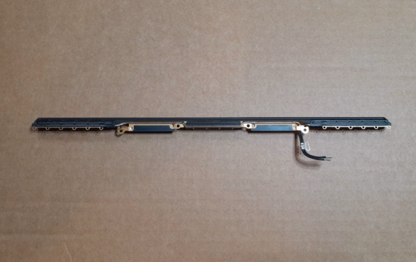 Apple MacBook Pro 13" (A1708, A2159) Wi-Fi Antenni Paneel koos Kaabliga *refurb*